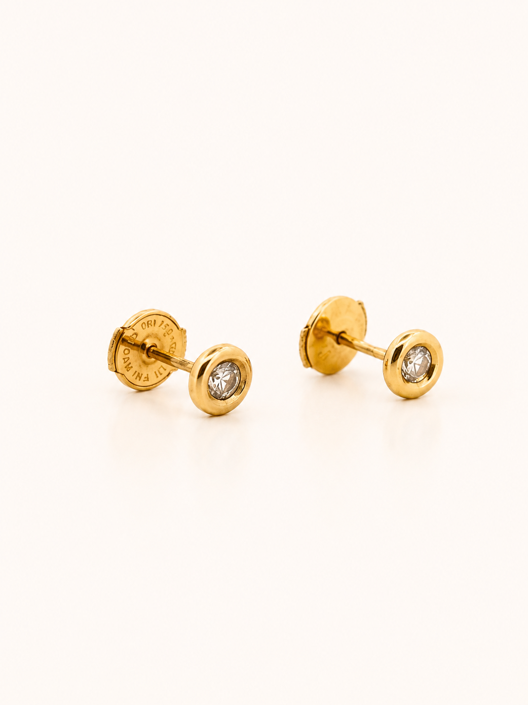 Boucles d’oreilles en or jaune serties de diamants - Les Amoureux au Kiosque Peynet