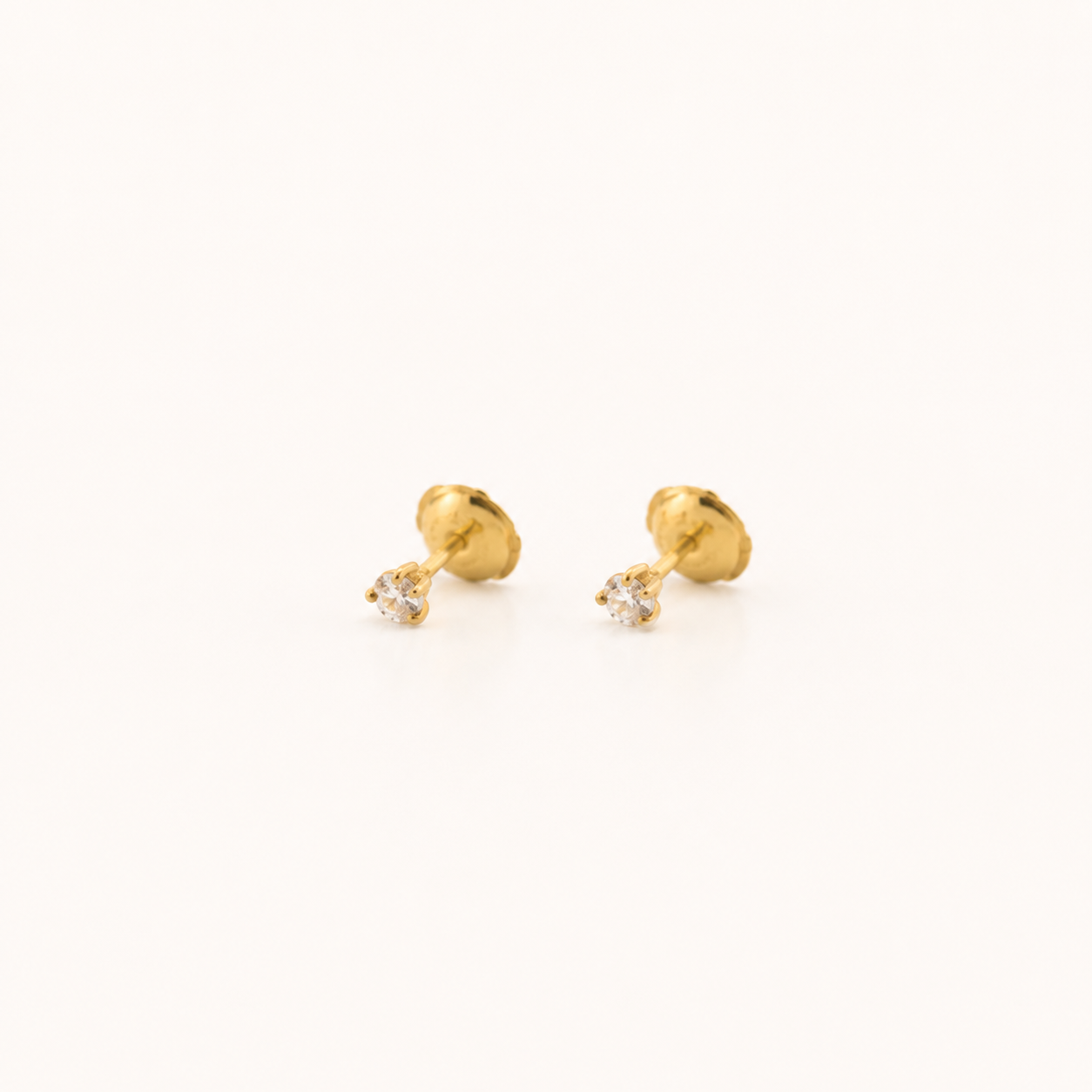 Boucles d’oreilles en or jaune serties de diamants